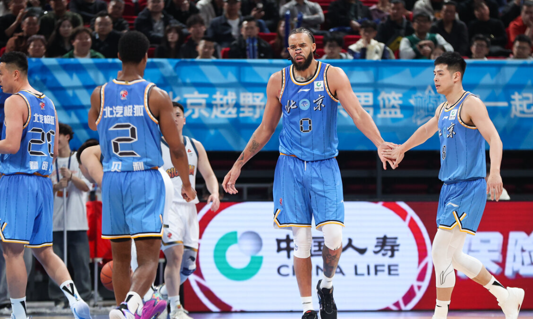 hthapp下载-2分14分33分！一夜爆2场大逆转，广东前三不保，辽宁有望回到前八