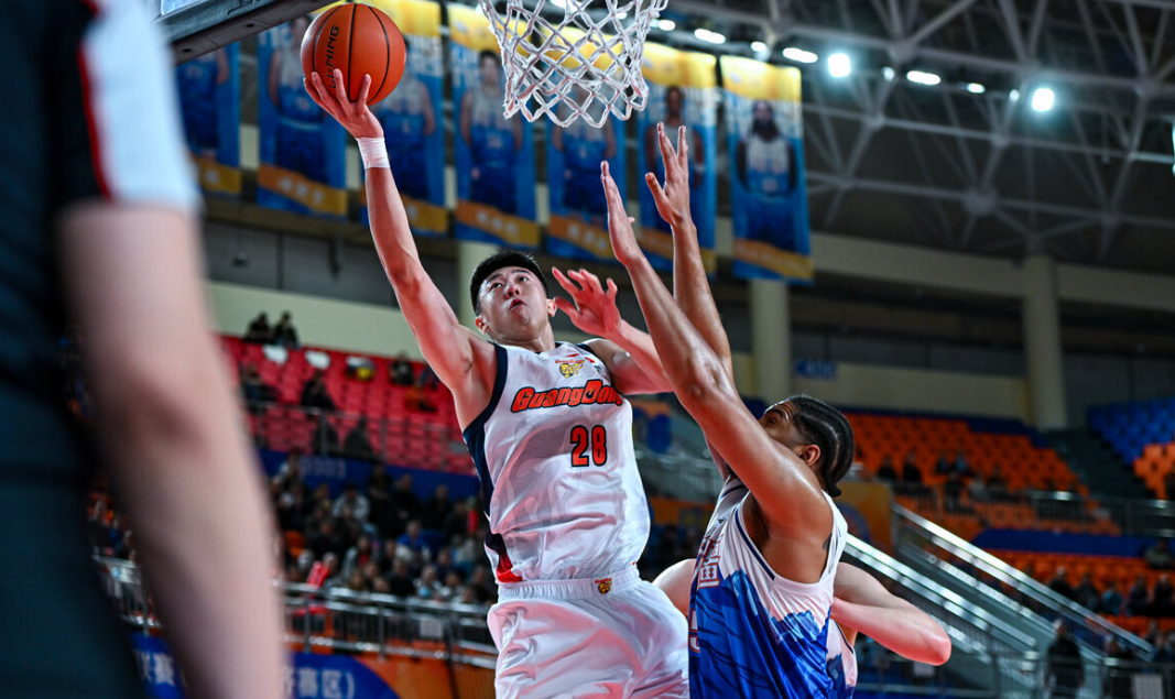 hthapp下载-2分14分33分！一夜爆2场大逆转，广东前三不保，辽宁有望回到前八