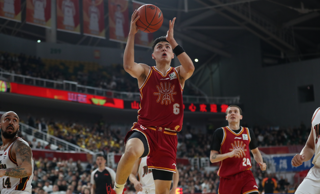 hthapp下载-2分14分33分！一夜爆2场大逆转，广东前三不保，辽宁有望回到前八