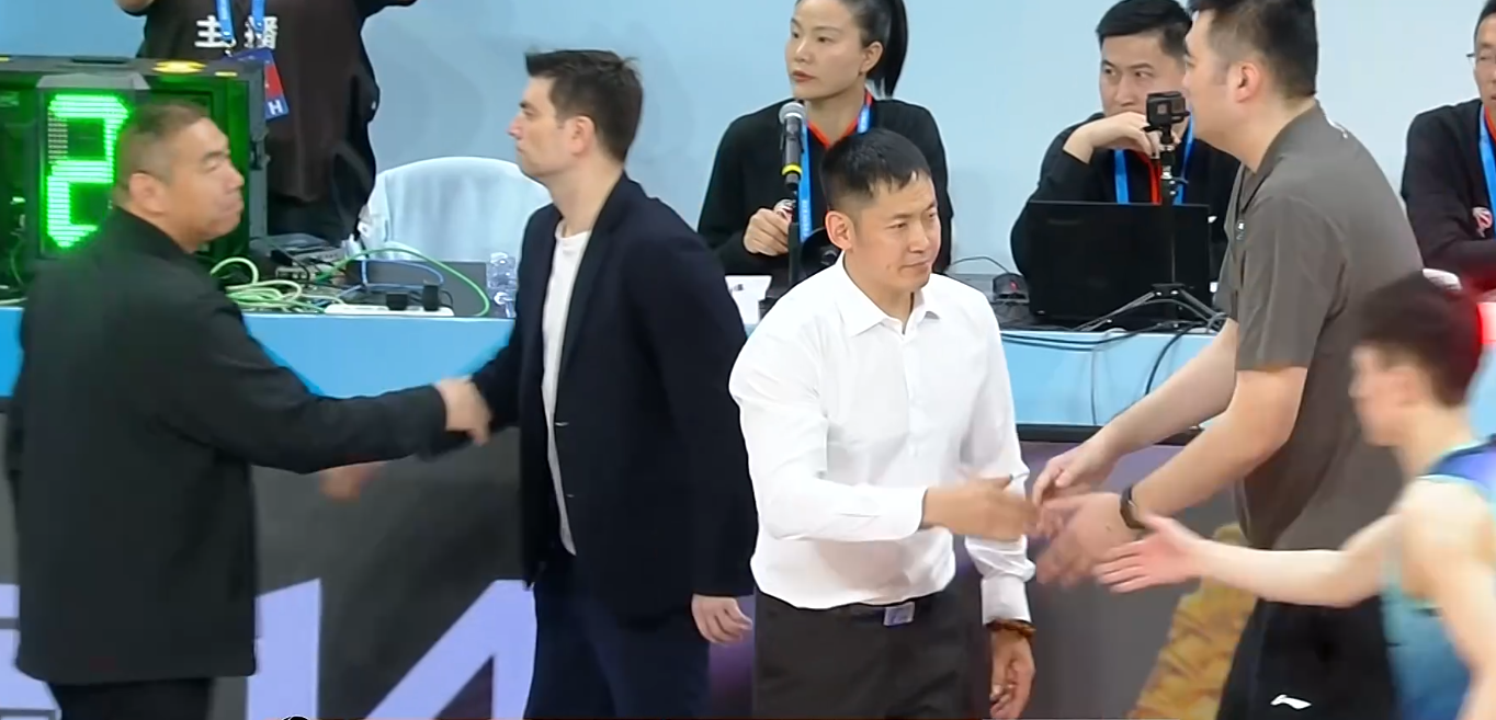hth体育下载-收官战爆4惨案！广东创耻辱纪录，北控抬广州进季后赛，12强出炉